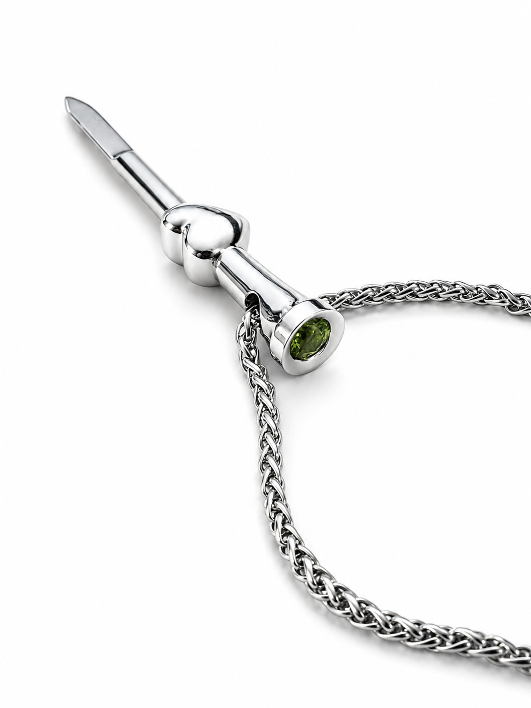 TESAI Heart-piercing Divot Tool Pendant