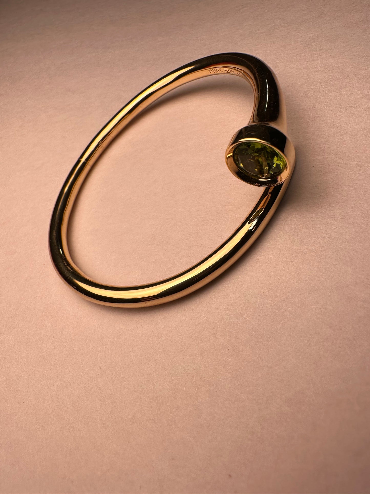 Bracelet en or avec tee de golf TESAI (BRACELET001)