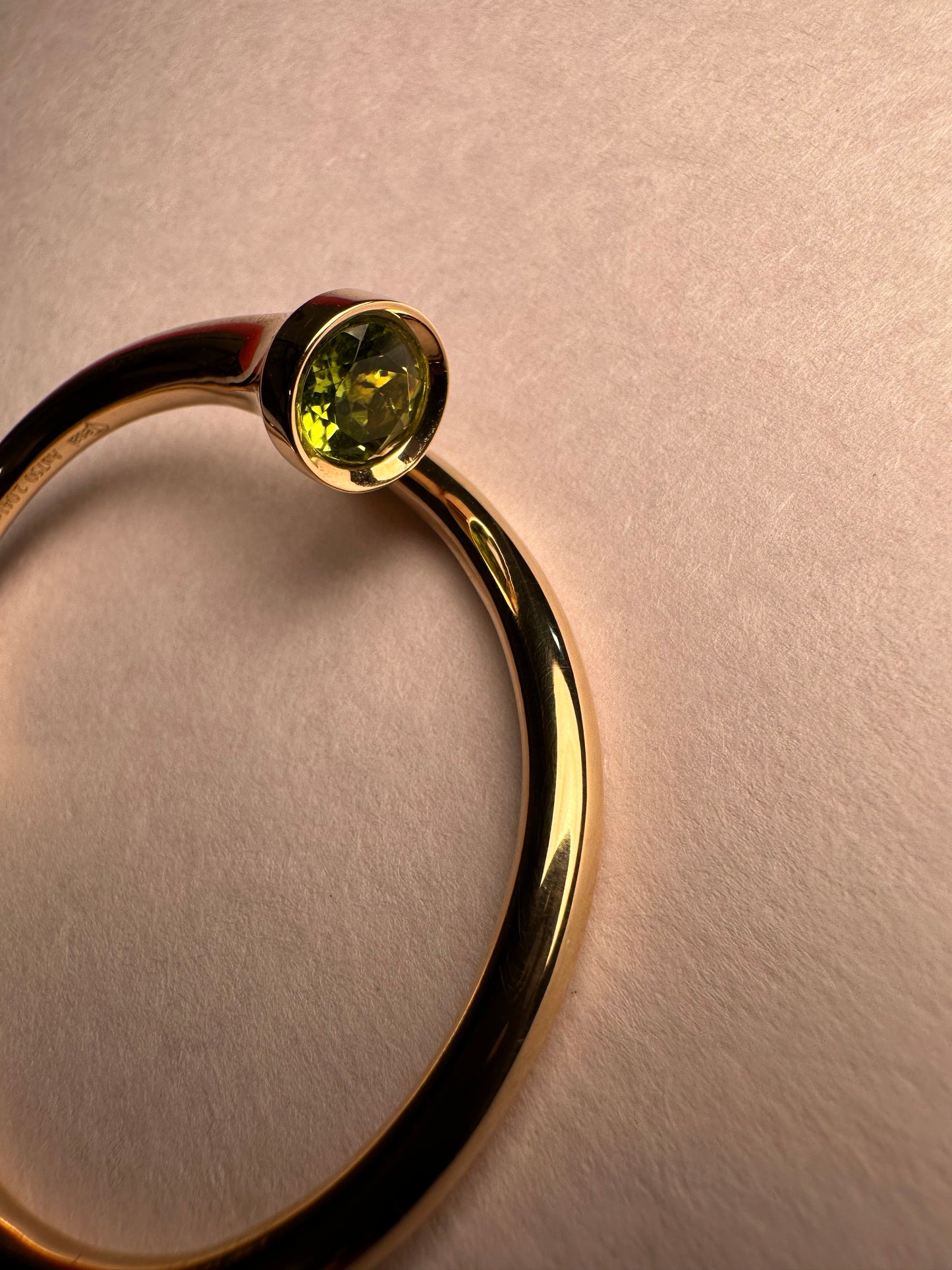 Bracelet en or avec tee de golf TESAI (BRACELET001)