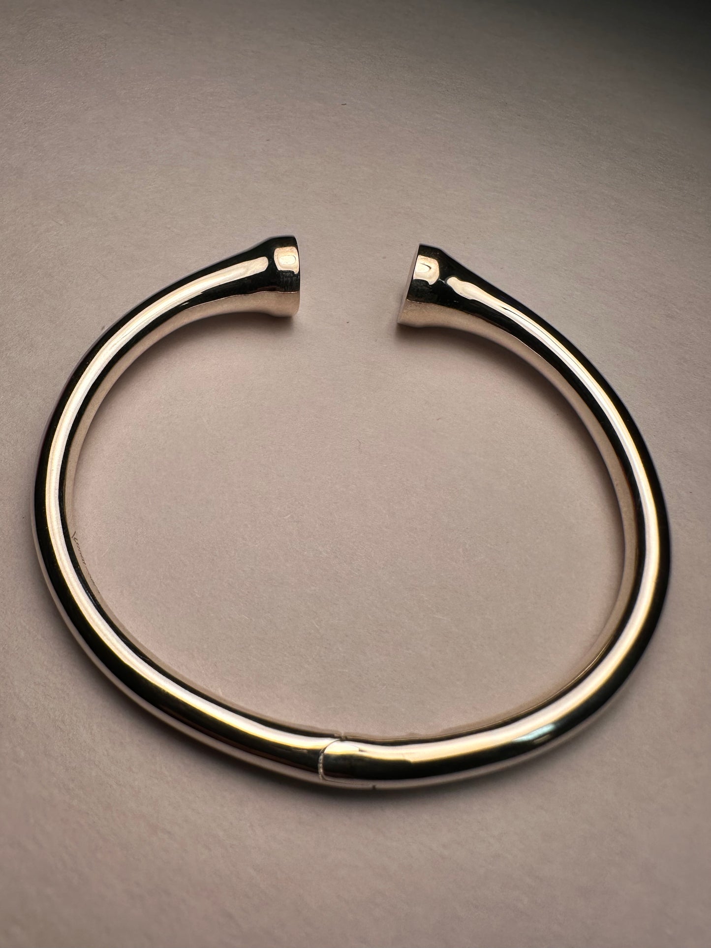 Bracelet en argent avec tee de golf TESAI (BRACELET005)